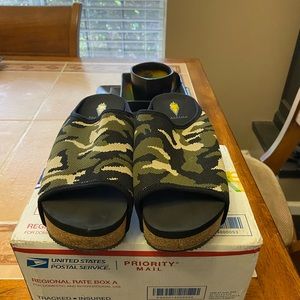 Volatile Camo Wedge size 9